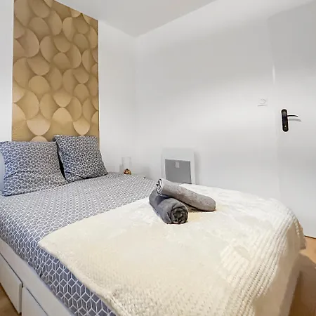 Maison Moderne T5 - 4 Ch Sdb Privatives - Terrasse Villa Poitiers