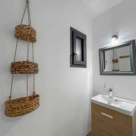 Maison Moderne T5 - 4 Ch Sdb Privatives - Terrasse *