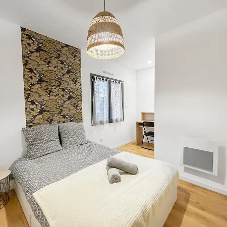 Maison Moderne T5 - 4 Ch Sdb Privatives - Terrasse *