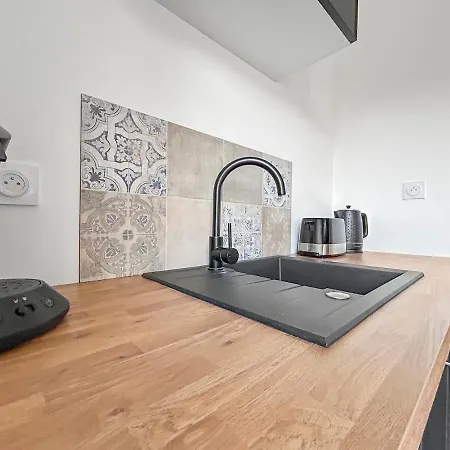 Maison Moderne T5 - 4 Ch Sdb Privatives - Terrasse * פואטייה