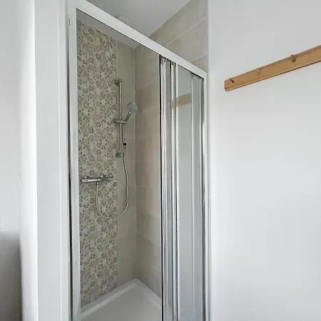 Maison Moderne T5 - 4 Ch Sdb Privatives - Terrasse Villa *
