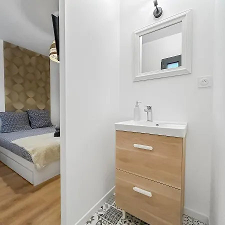 Maison Moderne T5 - 4 Ch Sdb Privatives - Terrasse * פואטייה