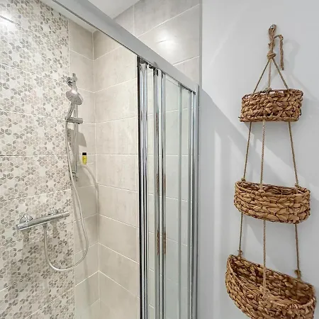 Maison Moderne T5 - 4 Ch Sdb Privatives - Terrasse וילה פואטייה